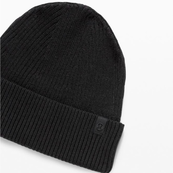 Lululemon Black Cold Pursuit
Knit Beanie
Cold blustery day❄️❄️ - Picture 7 of 8